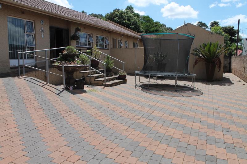 3 Bedroom Property for Sale in Edenvale Central Gauteng