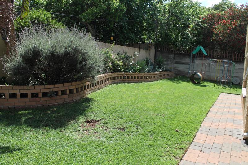 3 Bedroom Property for Sale in Edenvale Central Gauteng