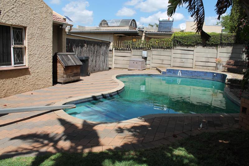 3 Bedroom Property for Sale in Edenvale Central Gauteng