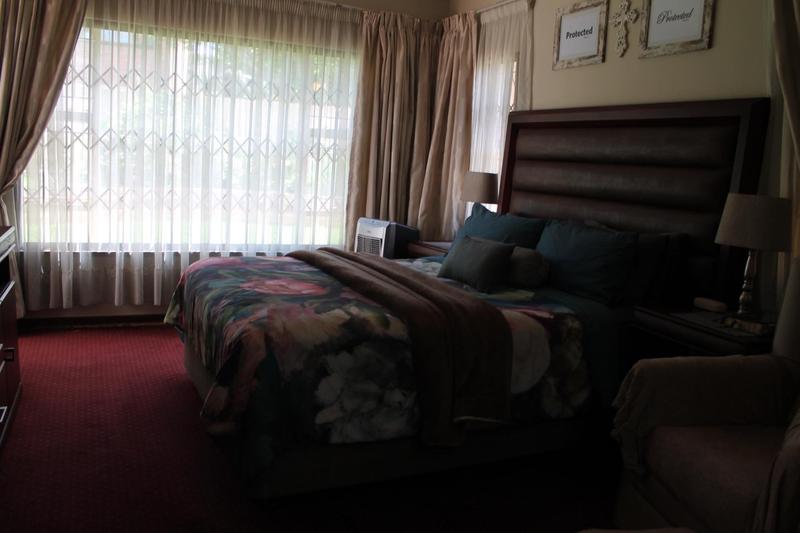3 Bedroom Property for Sale in Edenvale Central Gauteng