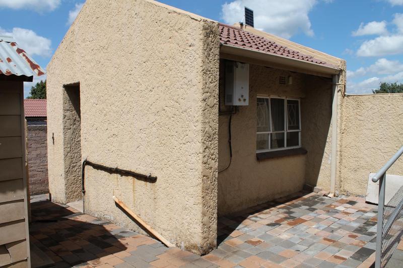 3 Bedroom Property for Sale in Edenvale Central Gauteng