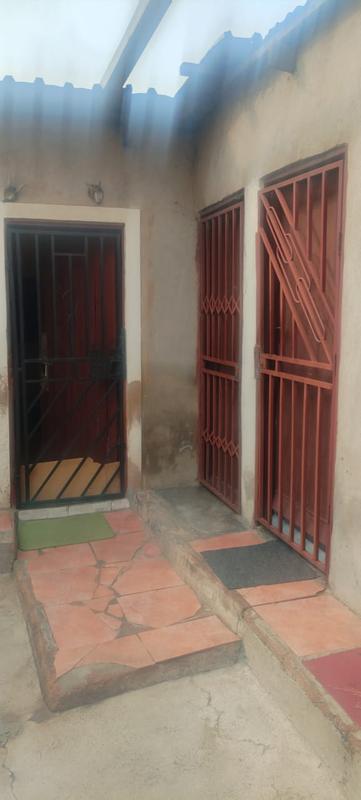 7 Bedroom Property for Sale in Tembisa Gauteng