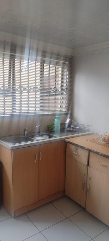 7 Bedroom Property for Sale in Tembisa Gauteng