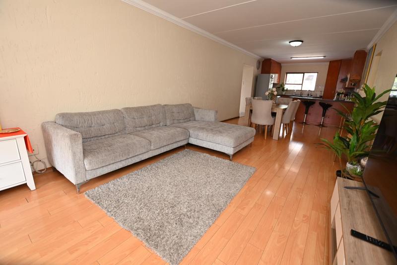 To Let 2 Bedroom Property for Rent in Paulshof Gauteng