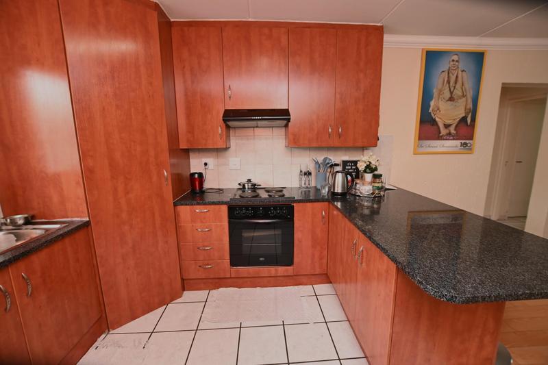 To Let 2 Bedroom Property for Rent in Paulshof Gauteng