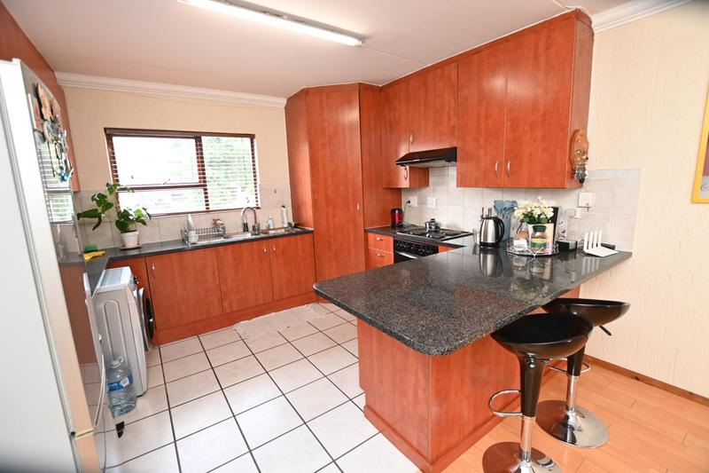 To Let 2 Bedroom Property for Rent in Paulshof Gauteng
