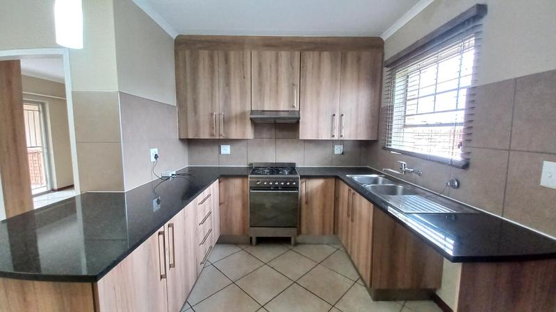 To Let 3 Bedroom Property for Rent in Monavoni Gauteng