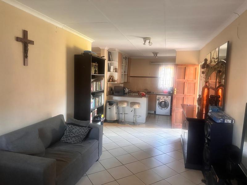2 Bedroom Property for Sale in Karenpark Gauteng