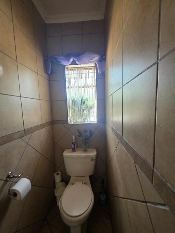 3 Bedroom Property for Sale in Helikonpark Gauteng