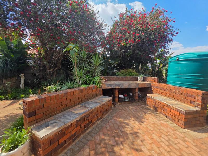 3 Bedroom Property for Sale in Helikonpark Gauteng