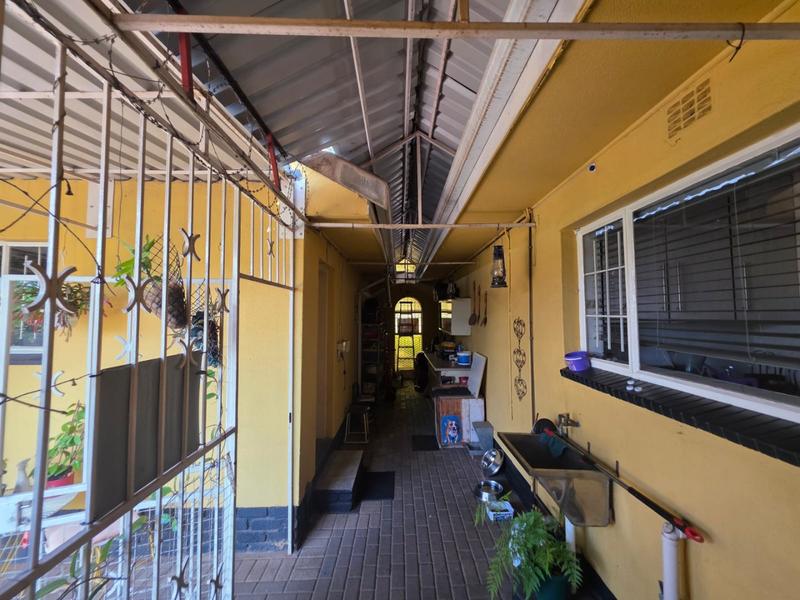 3 Bedroom Property for Sale in Helikonpark Gauteng