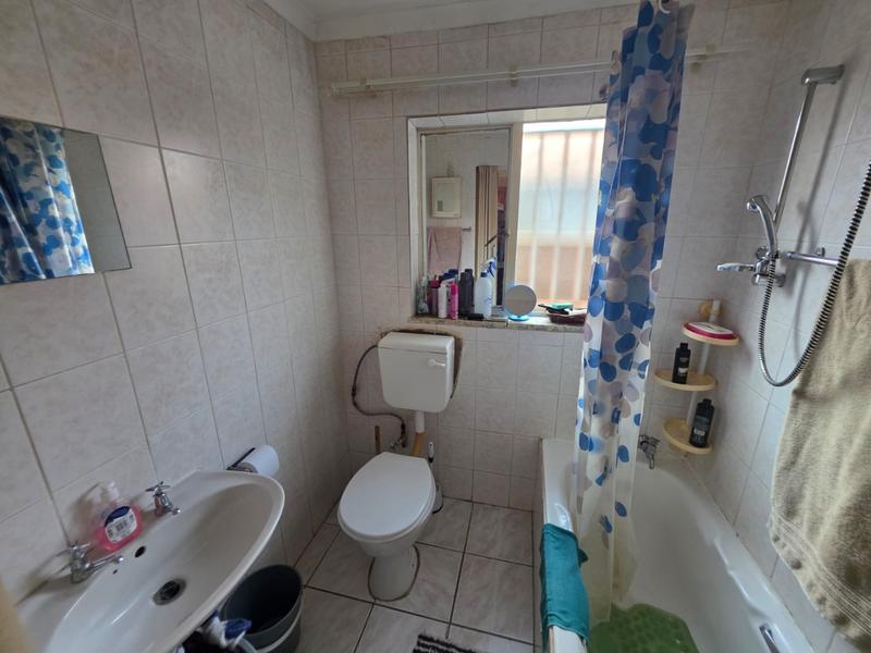 3 Bedroom Property for Sale in Helikonpark Gauteng