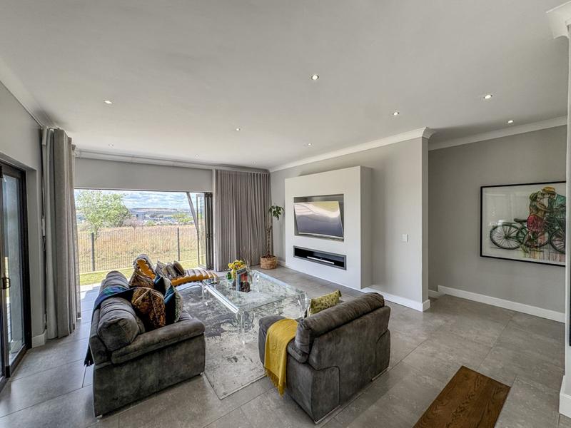 3 Bedroom Property for Sale in Midstream Ridge Gauteng