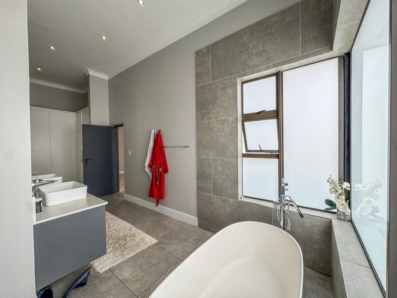 3 Bedroom Property for Sale in Midstream Ridge Gauteng