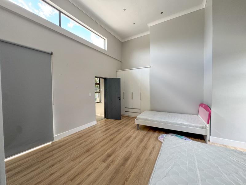 3 Bedroom Property for Sale in Midstream Ridge Gauteng