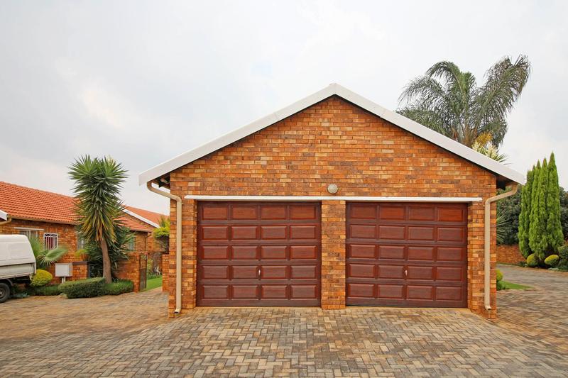 3 Bedroom Property for Sale in Willowbrook Gauteng