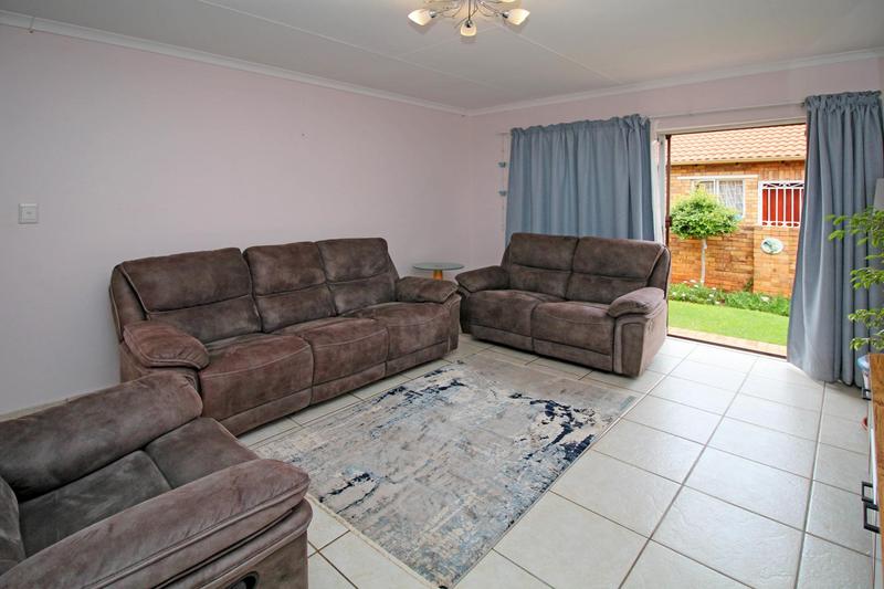 3 Bedroom Property for Sale in Willowbrook Gauteng