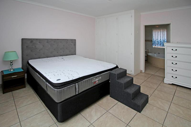 3 Bedroom Property for Sale in Willowbrook Gauteng