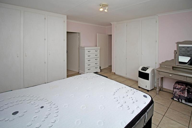 3 Bedroom Property for Sale in Willowbrook Gauteng