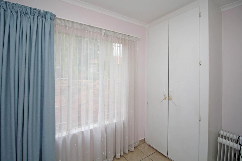 3 Bedroom Property for Sale in Willowbrook Gauteng