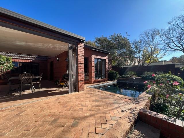 To Let 5 Bedroom Property for Rent in Bryanston Gauteng