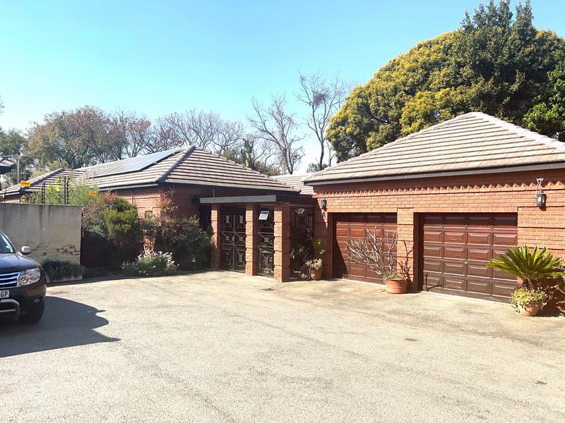 To Let 5 Bedroom Property for Rent in Bryanston Gauteng