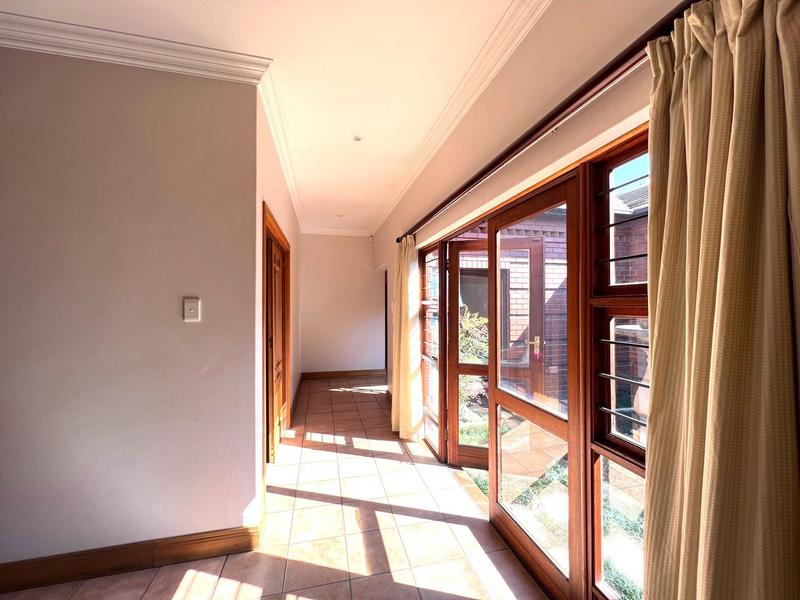 To Let 5 Bedroom Property for Rent in Bryanston Gauteng