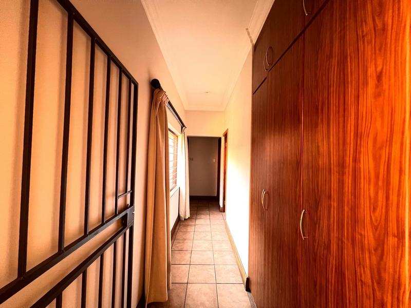 To Let 5 Bedroom Property for Rent in Bryanston Gauteng