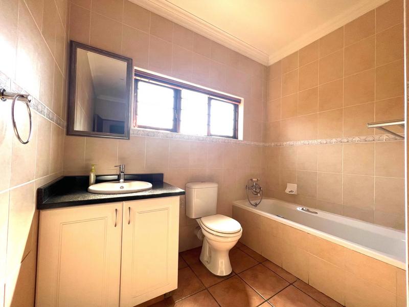To Let 5 Bedroom Property for Rent in Bryanston Gauteng