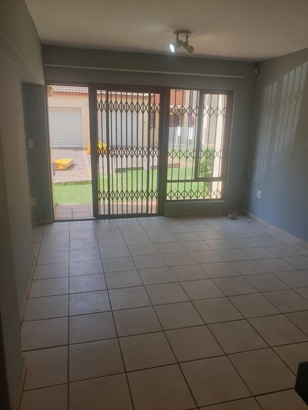 To Let 2 Bedroom Property for Rent in Ferndale Gauteng