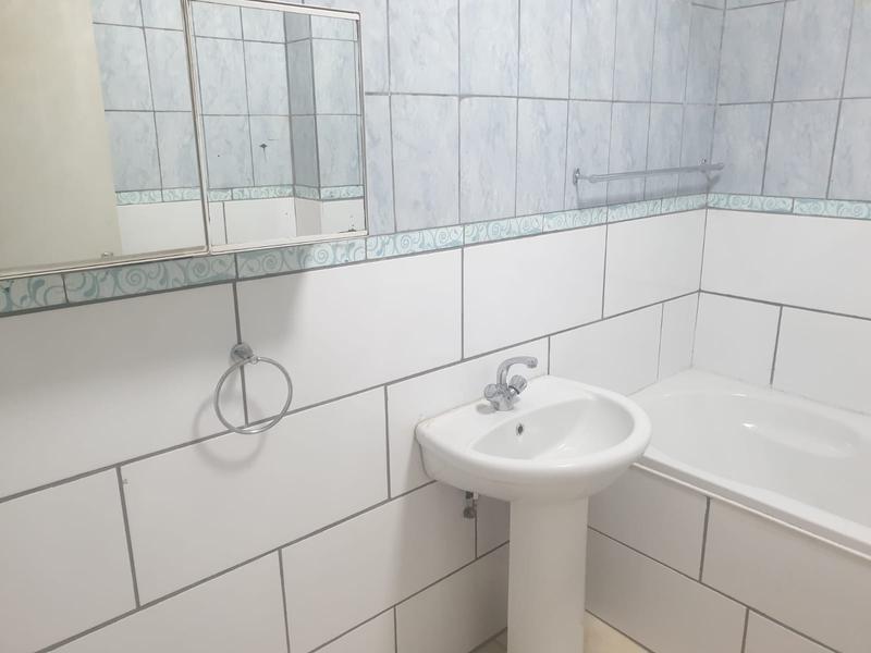 To Let 2 Bedroom Property for Rent in Ferndale Gauteng