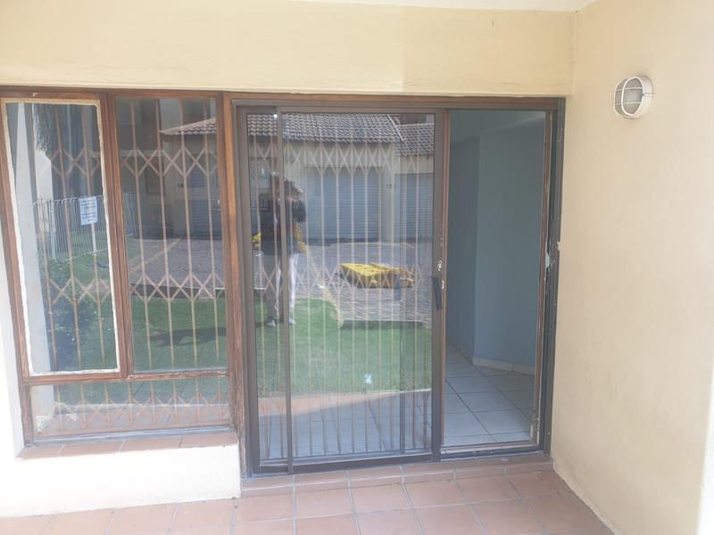 To Let 2 Bedroom Property for Rent in Ferndale Gauteng