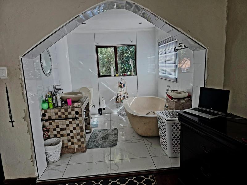 To Let 4 Bedroom Property for Rent in Glen Marais Gauteng