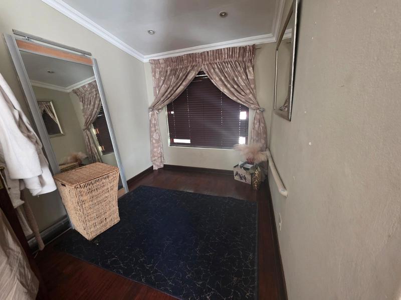 To Let 4 Bedroom Property for Rent in Glen Marais Gauteng