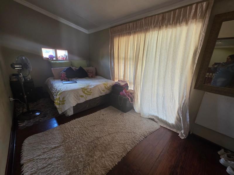 To Let 4 Bedroom Property for Rent in Glen Marais Gauteng