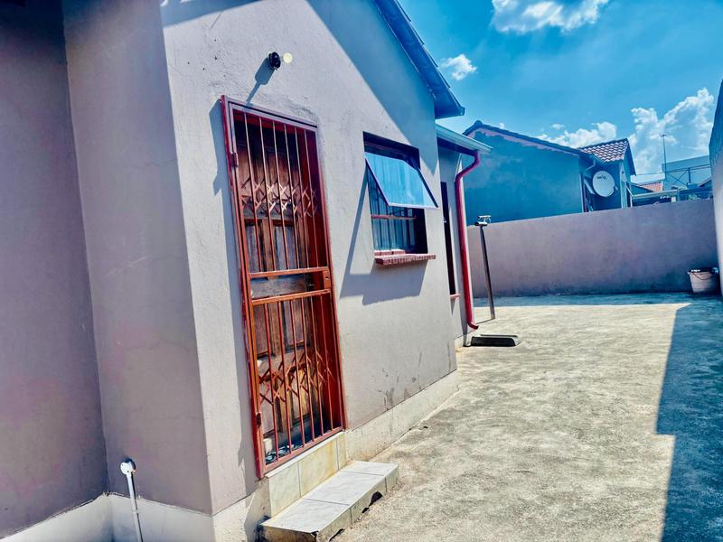 3 Bedroom Property for Sale in Fleurhof Gauteng