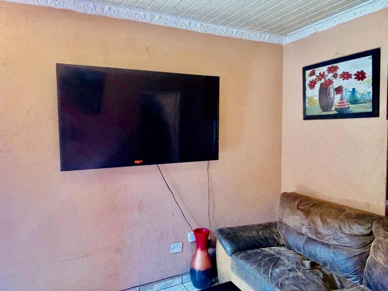 3 Bedroom Property for Sale in Fleurhof Gauteng