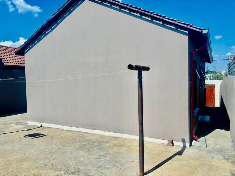3 Bedroom Property for Sale in Fleurhof Gauteng