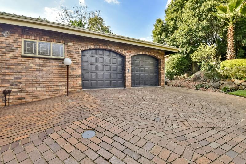 3 Bedroom Property for Sale in Glenvista Gauteng