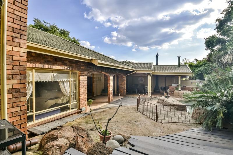 3 Bedroom Property for Sale in Glenvista Gauteng