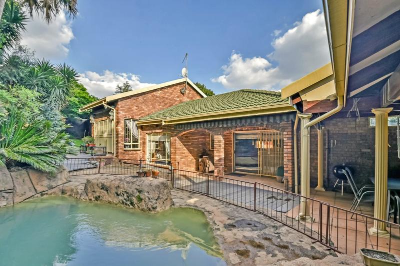 3 Bedroom Property for Sale in Glenvista Gauteng