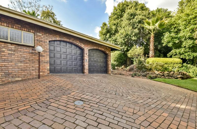 3 Bedroom Property for Sale in Glenvista Gauteng
