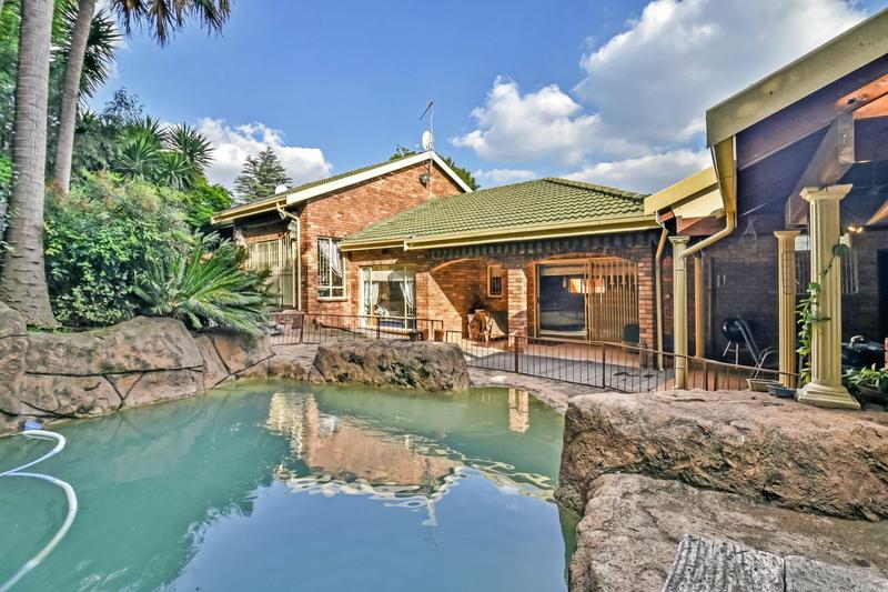 3 Bedroom Property for Sale in Glenvista Gauteng