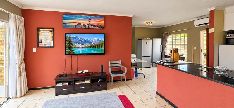 2 Bedroom Property for Sale in The Reeds Gauteng