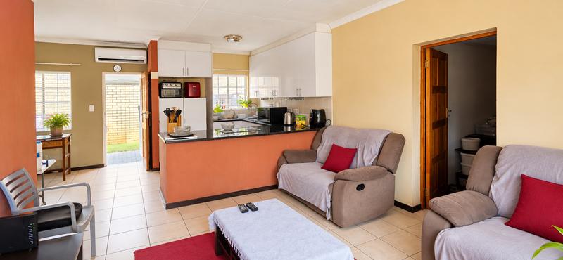 2 Bedroom Property for Sale in The Reeds Gauteng