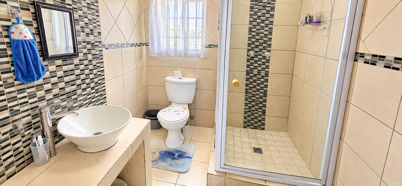 2 Bedroom Property for Sale in The Reeds Gauteng