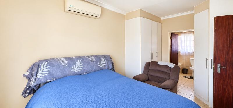2 Bedroom Property for Sale in The Reeds Gauteng