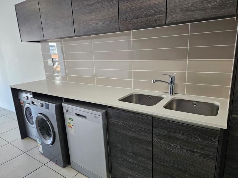 To Let 1 Bedroom Property for Rent in Olivedale Gauteng