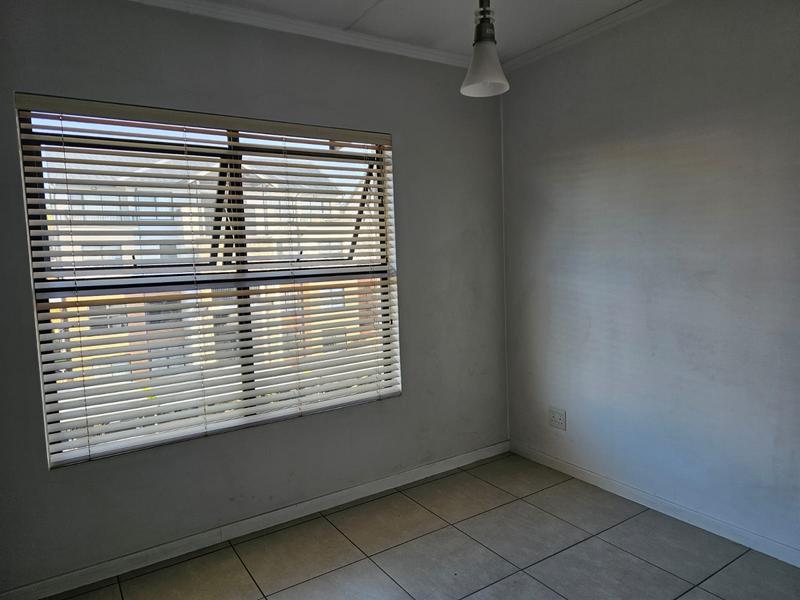 To Let 1 Bedroom Property for Rent in Olivedale Gauteng