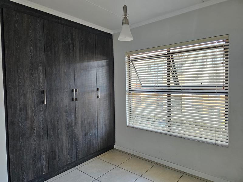To Let 1 Bedroom Property for Rent in Olivedale Gauteng
